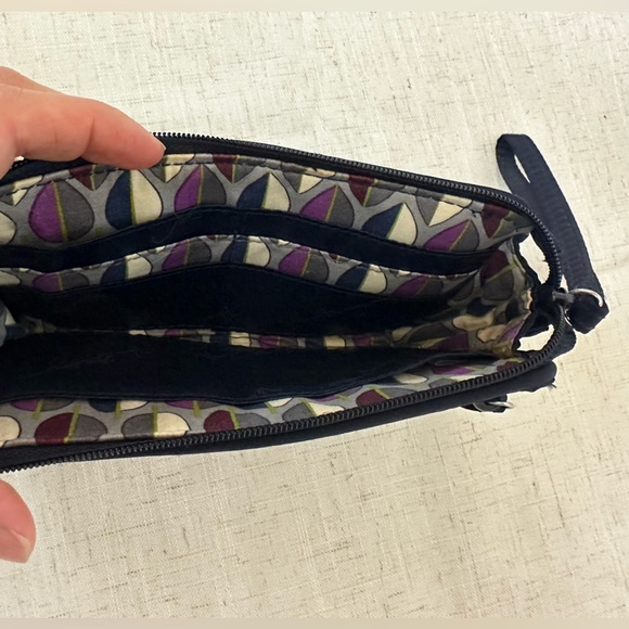 Vera Bradley Black and Purple Clutch Wristlet with Wrist Strap 🖤🖤 - Picture 6 of 8